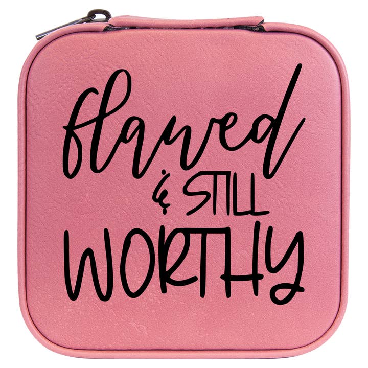 Joyero de viaje de piel sintética Flawed Still Worthy, rosa para venta al por mayor de The Purple Chickadee