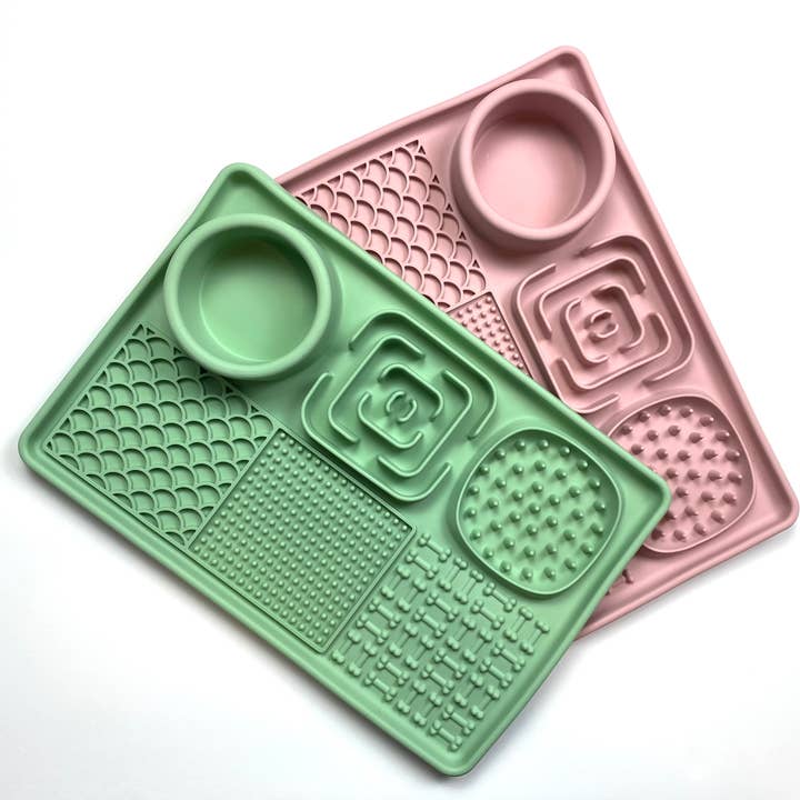 Dog Bandana Co. - Wholesale Pet Food Mat - Dog - Deluxe Pet Lick Mat