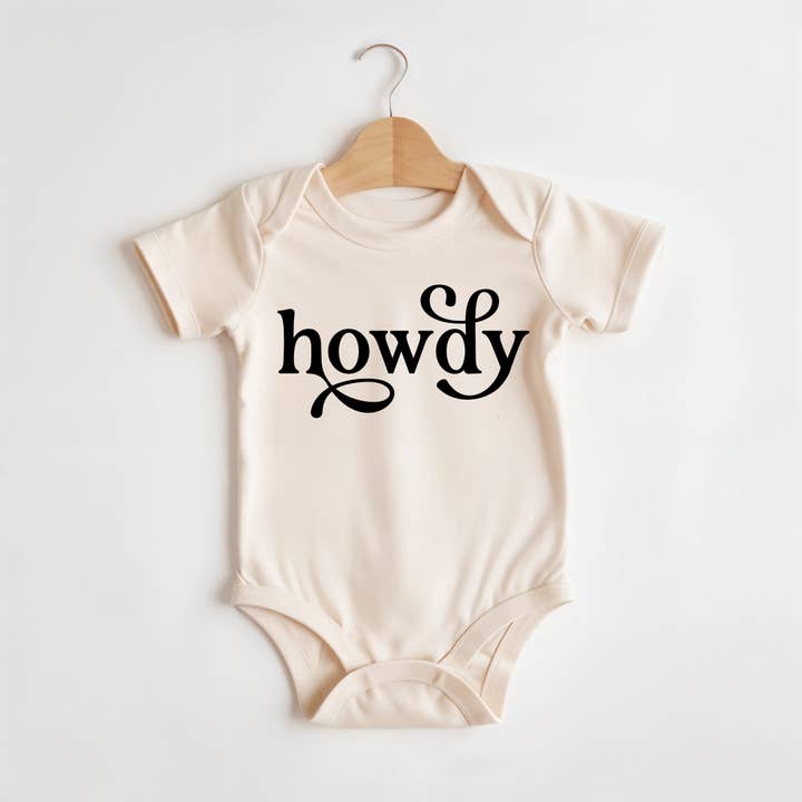 Salut | Body ou T-shirt pour bébé 100 % coton pour la vente par Wildflowers + Cotton