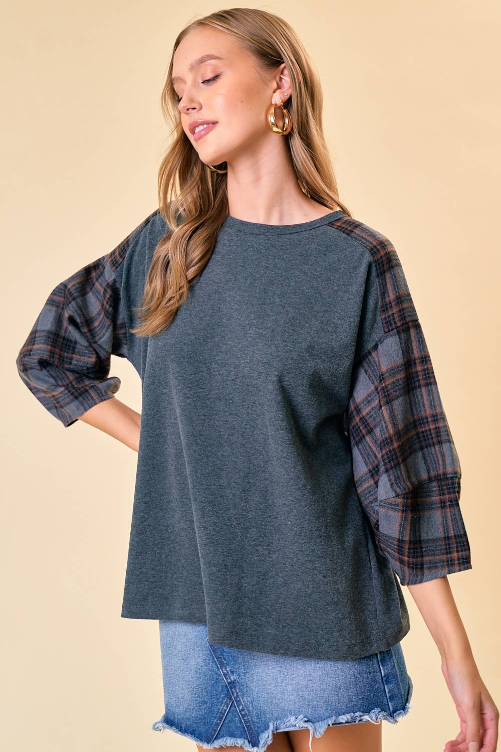 Doe and Rae – wholesale Tunic – Women’s – EXAGGERATED SLEEVE PLAID CONTRAST TOP - 43682T7