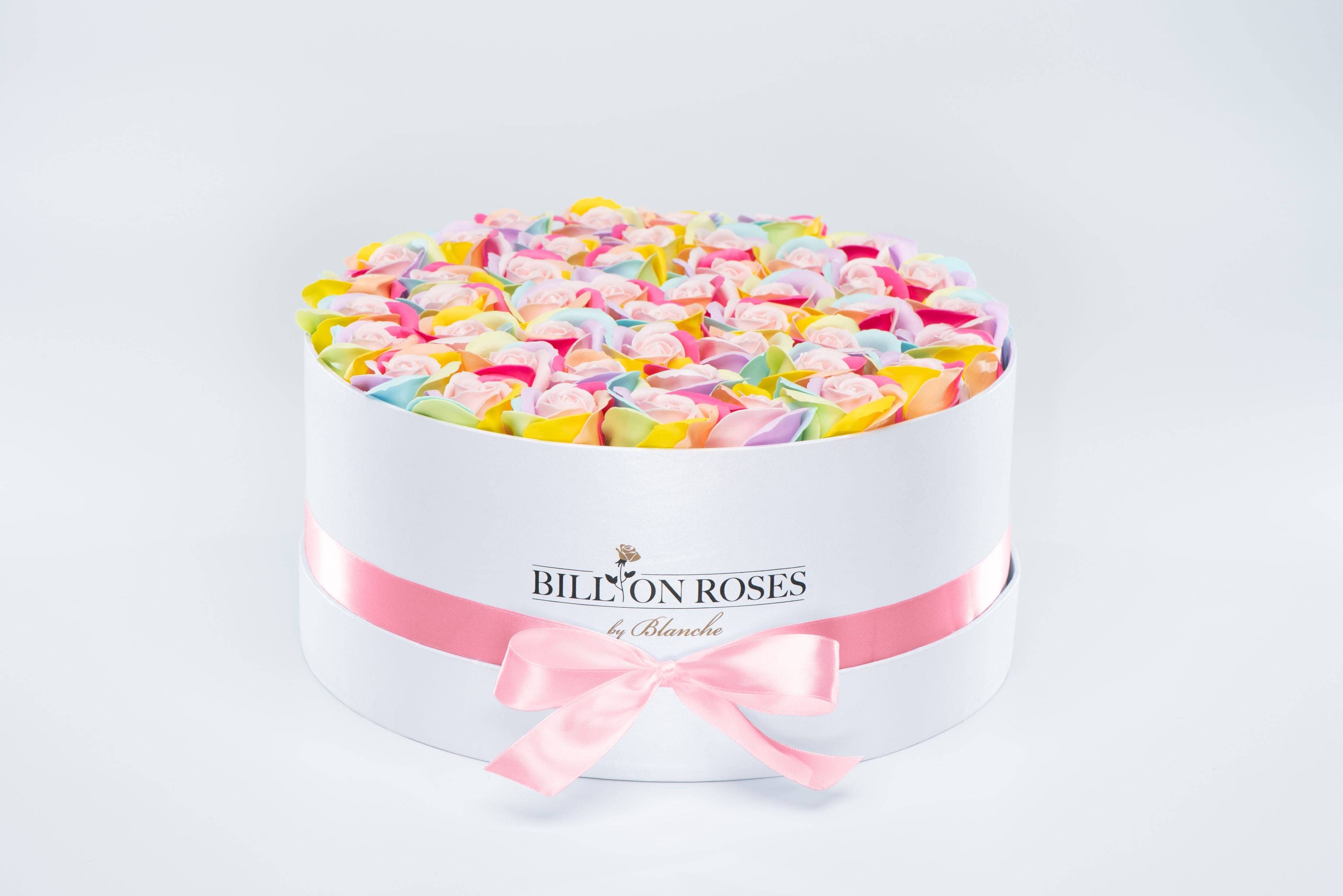 Billion Roses by Blanche - Wholesale Artificial Flowers - Große und Weiße Box mit Ewigen Rosen40