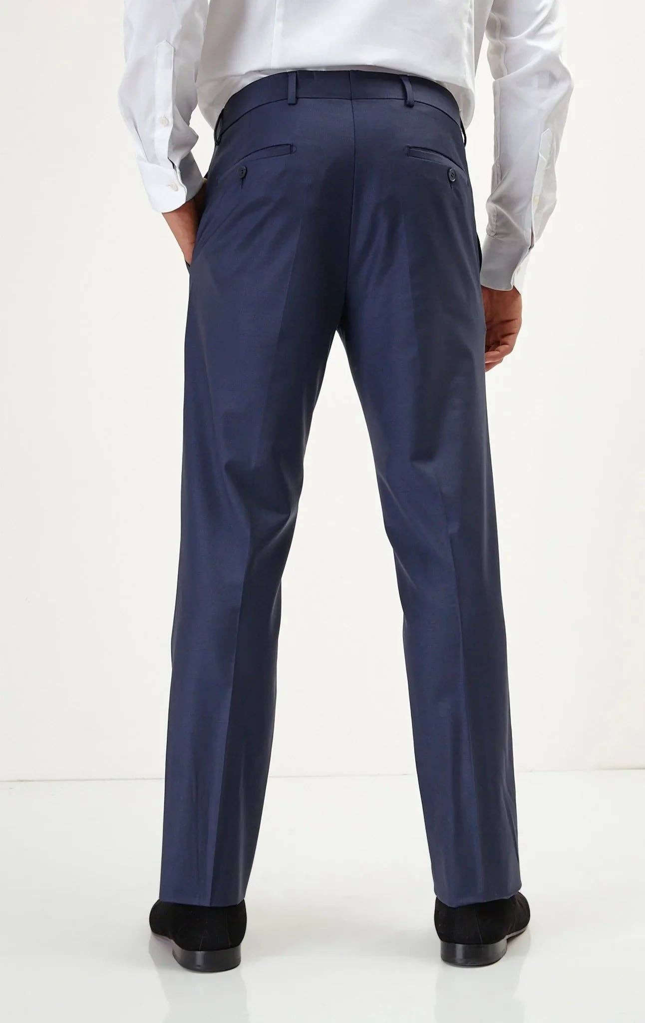 NAVY SOLIDO Abito da uomo Ron Tomson doppiopetto in lana Merino Super 120s, blu navy in vendita all'ingrosso su Faire9