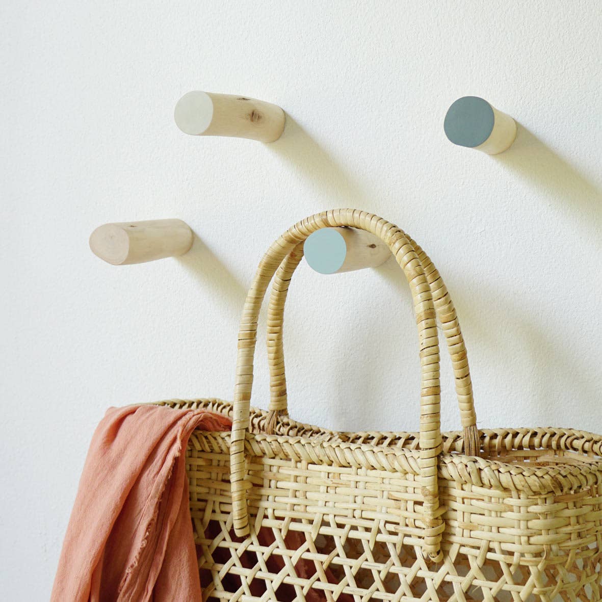 La Variété – wholesale Wall hook – CLASSIC LONG Wall Hanger (Inclined)2