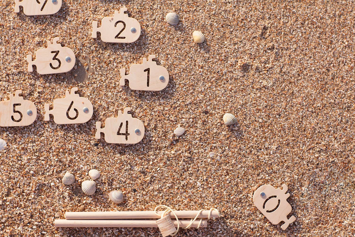 Babai – Großhandel Holzspielzeug – Kinder – Holz Angelspiel mit Magneten – Geometrische Fische15