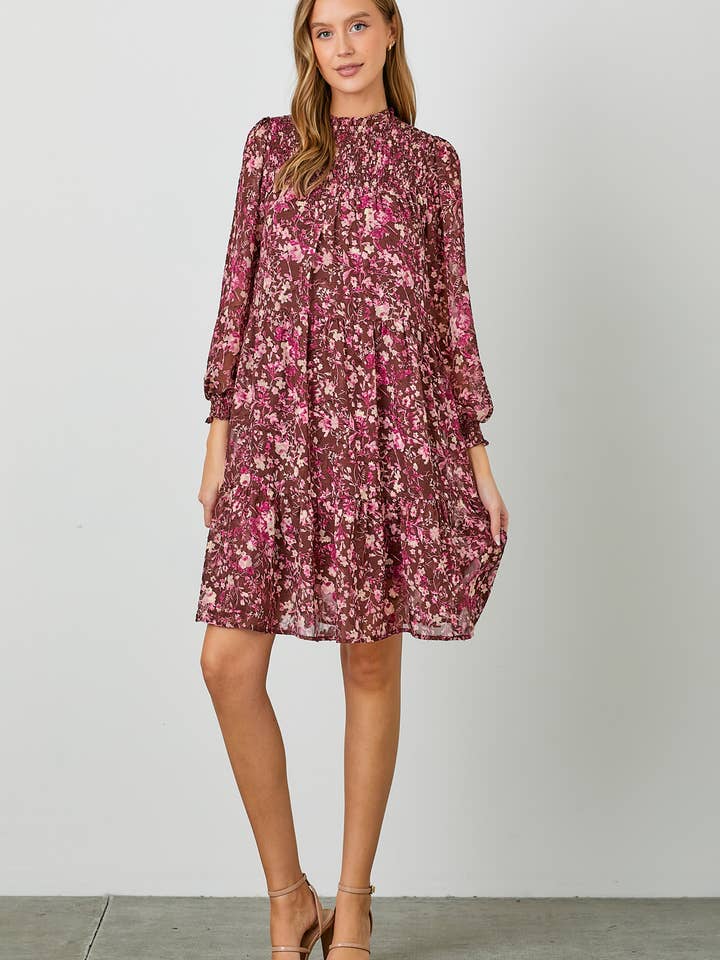 ROBE À CARREAUX À EMPIÈCEMENT SMOCKÉ À IMPRIMÉ FLORAL pour la vente par Polagram by Wellmade USA