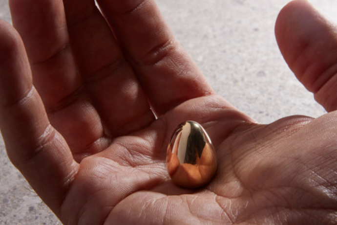 Orijin Design Co. - Wholesale Decorative Tabletop Object - Natural Brass Metal Thinking Egg3