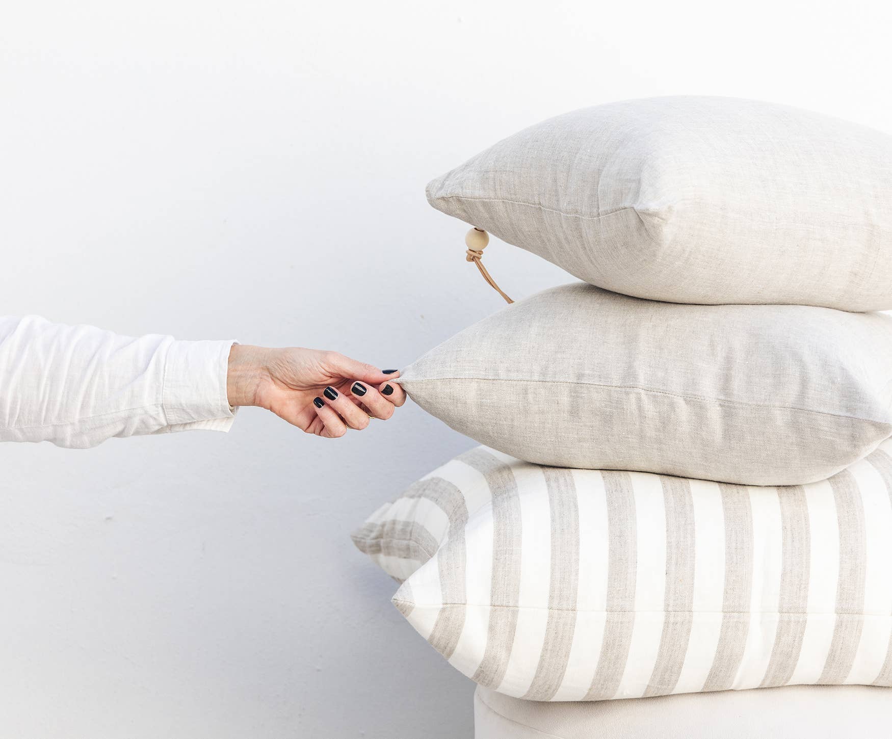 Celina Mancurti, LLC - Wholesale Throw/Decorative Pillow - Oatmeal Washed Linen Pillow - 3 Sizes7