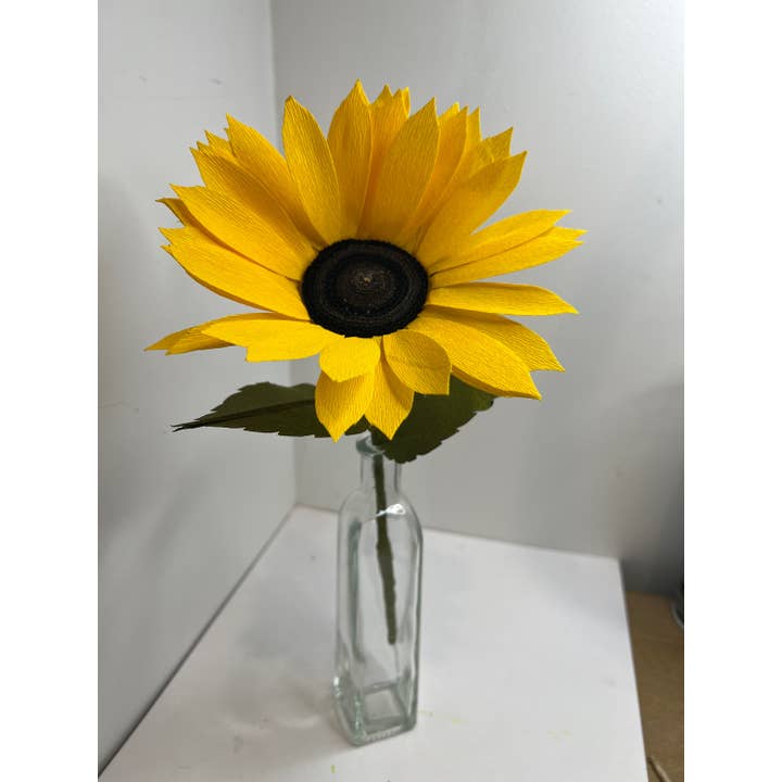 Petals and Pearls Design - Wholesale DIY Craft Kit - Crepe Paper Rolled Sunflower Kit1