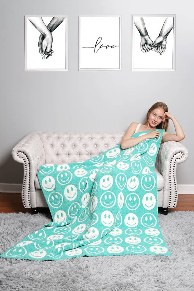 Hana - Wholesale Throw Blanket - Luxury Soft Happy Face Throw Blanket5