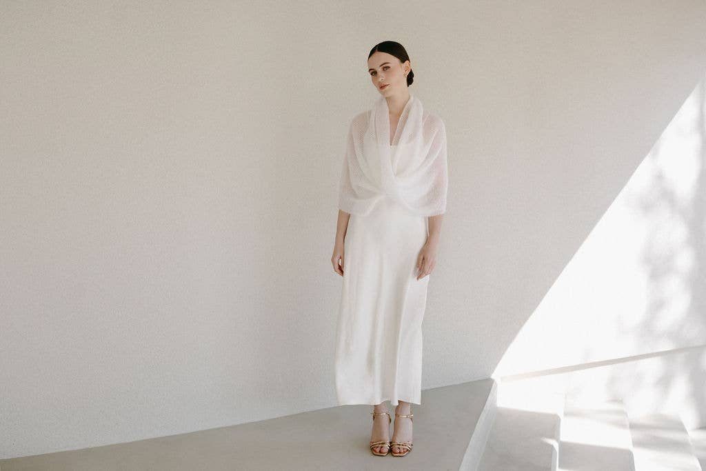 WOOL HOUSE - Wholesale Wrap - Women's - Luxurious Bridal Wrap Shawl / MAGNOLIA18