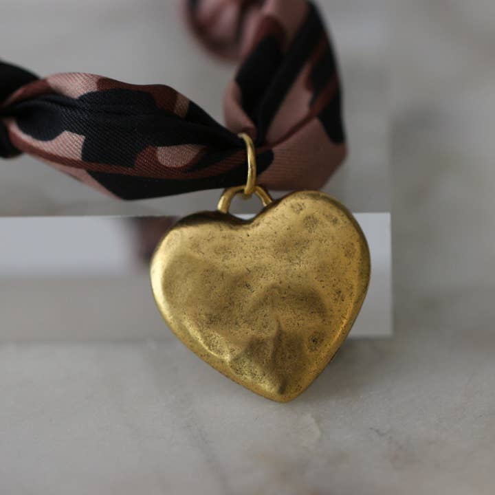 Deep South Originals Inc. – Cachecol - Mulher por atacado – Colar Cachecol Coração de Savannah4