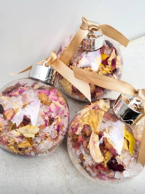 Christmas Bauble Bath Salts for wholesale by Zealous & Co