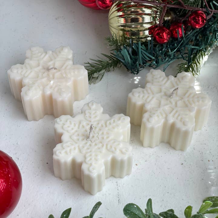 Akivodu Candles - Wholesale Novelty Candle - Christmas Snowflake Candle: Multiple Holiday Scents 1