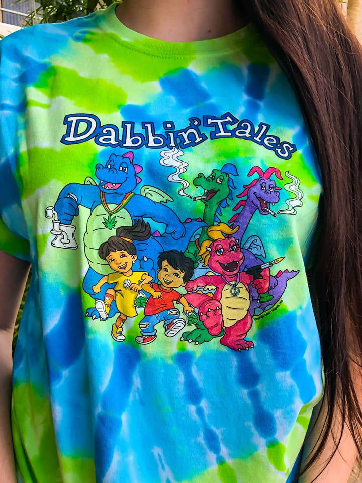Cabin 7 Originals – Engroshandel Grafisk t-shirt - Dame – Dabbin' Tales Tie Dye T-shirt3