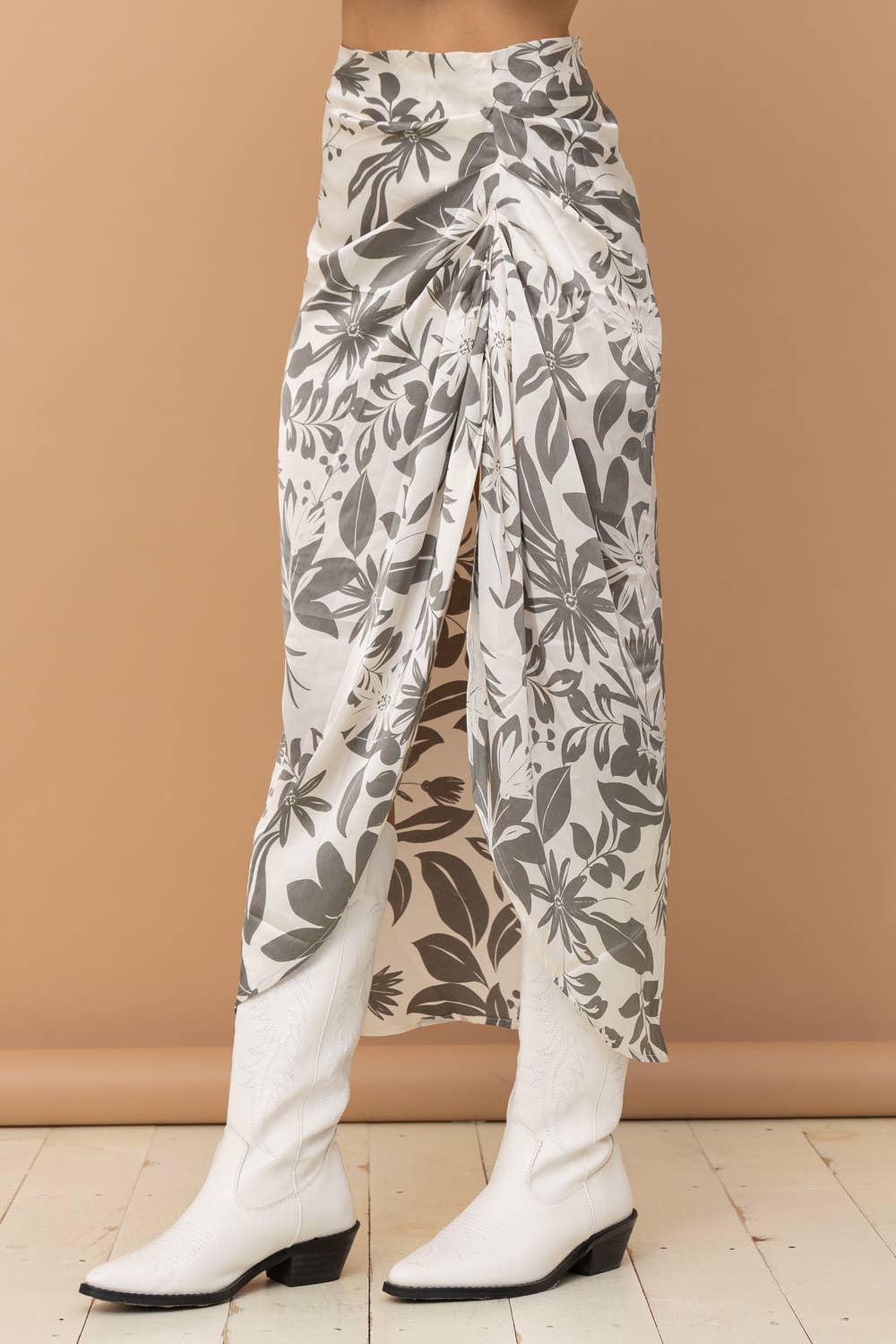 Blue B - Vendita all'ingrosso Gonna - Donna - 32163S - Gonna plissettata drappeggiata in raso4