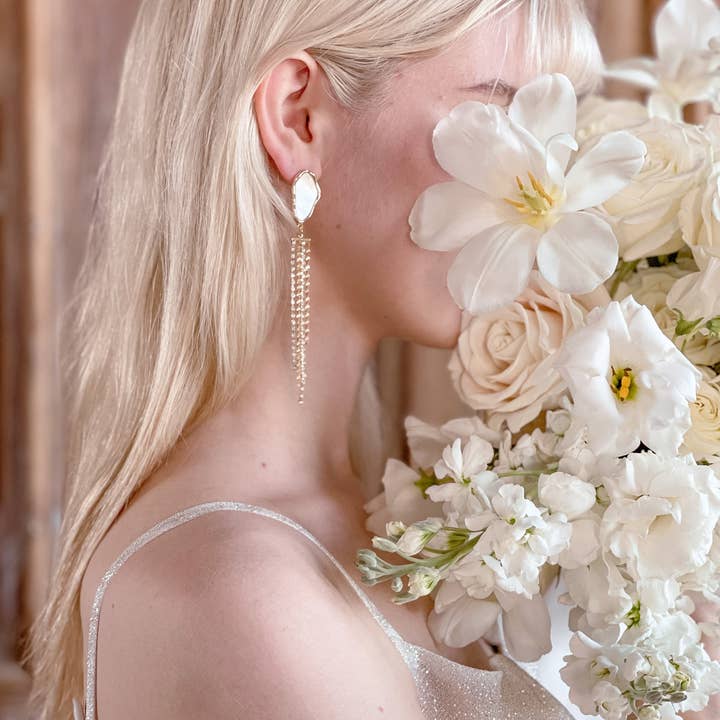 ShopMOSS – Brincos de argola por atacado – Sirenuse | Brincos de noiva madrepérola banhados a ouro 14K3