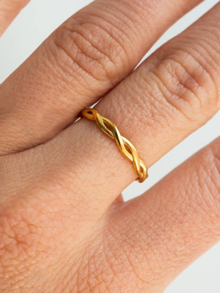 Bague Bella pour la vente par JacqMaria Jewelry