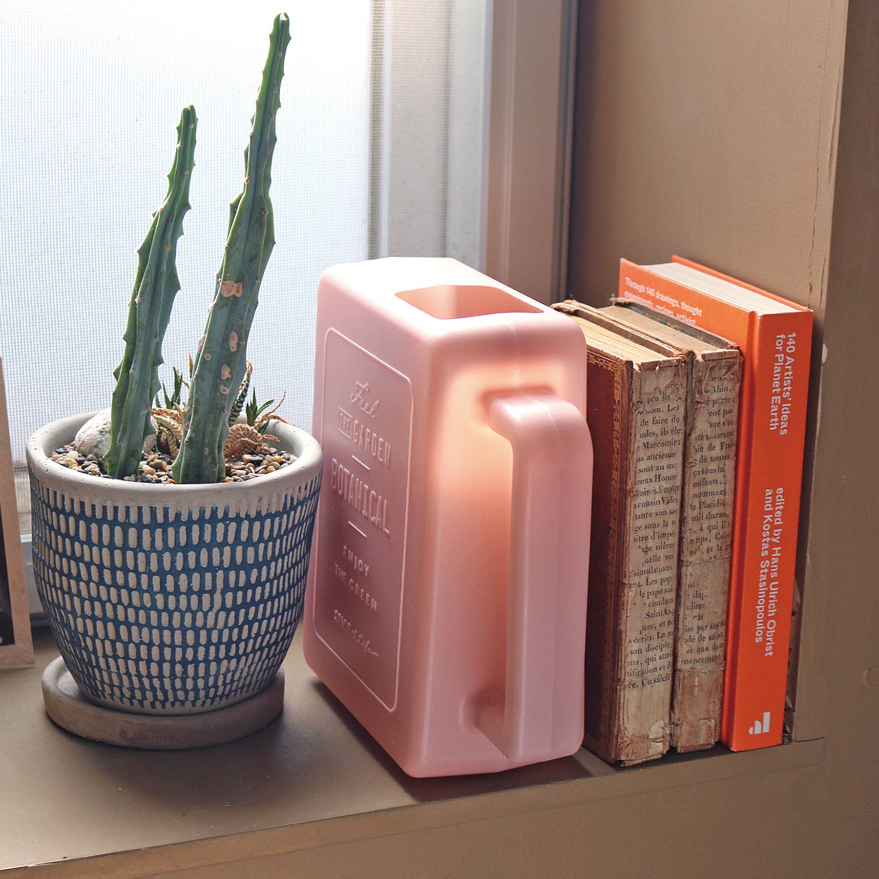 Time Concept - Wholesale Watering Can - Ultra Slim Watering Can9