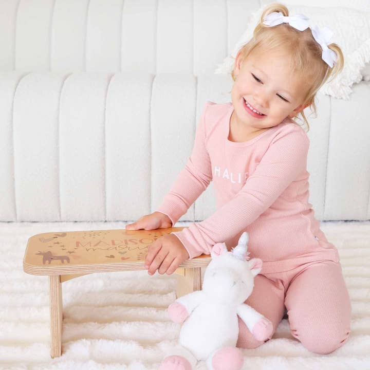 Nestlingo - Wholesale Stool - Kids Personalized Step Stool | Unicorns & Rainbows