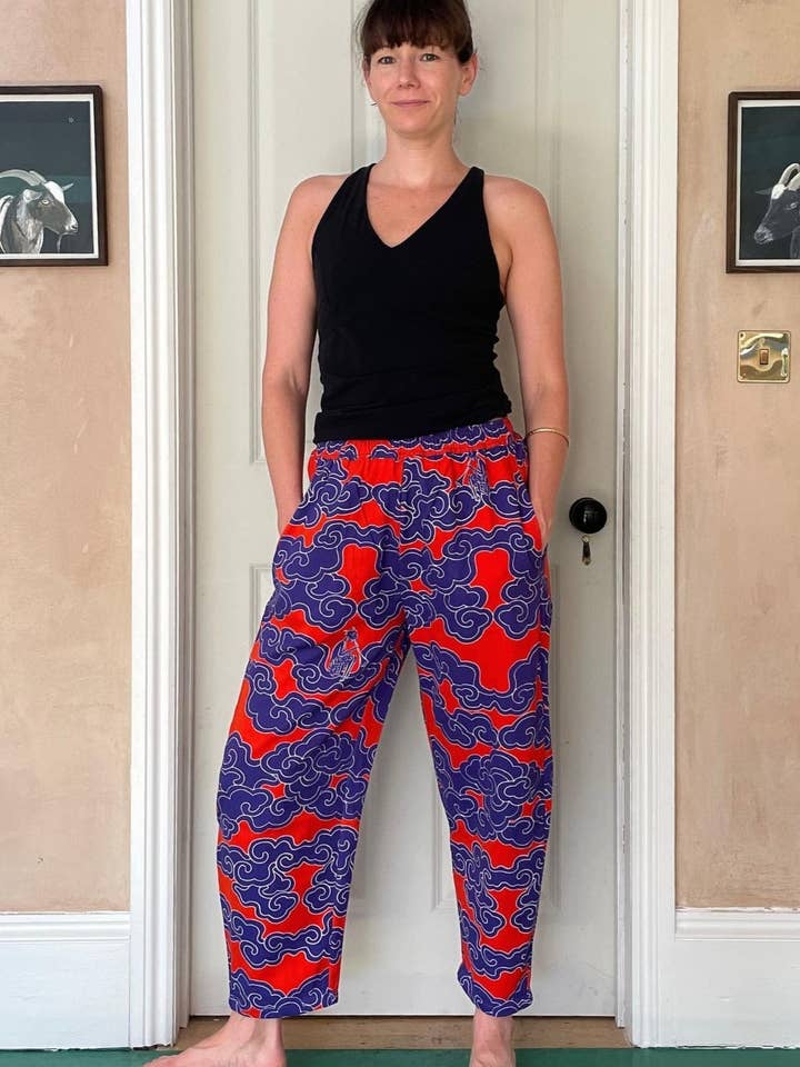 Wild Clouds – Engroshandel Bukser - Unisex – Økologisk bomuld og hør indigo skyer ballonbukser