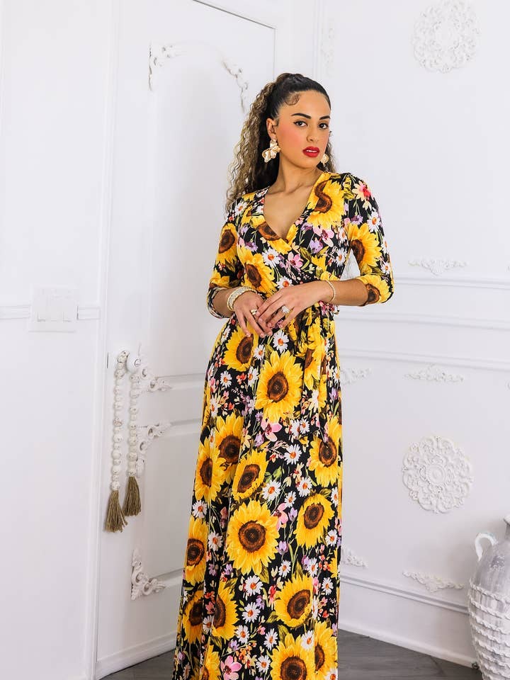 Abito lungo a portafoglio finto Sunshine & Bloom per la vendita all'ingrosso da parte di SurelyMine