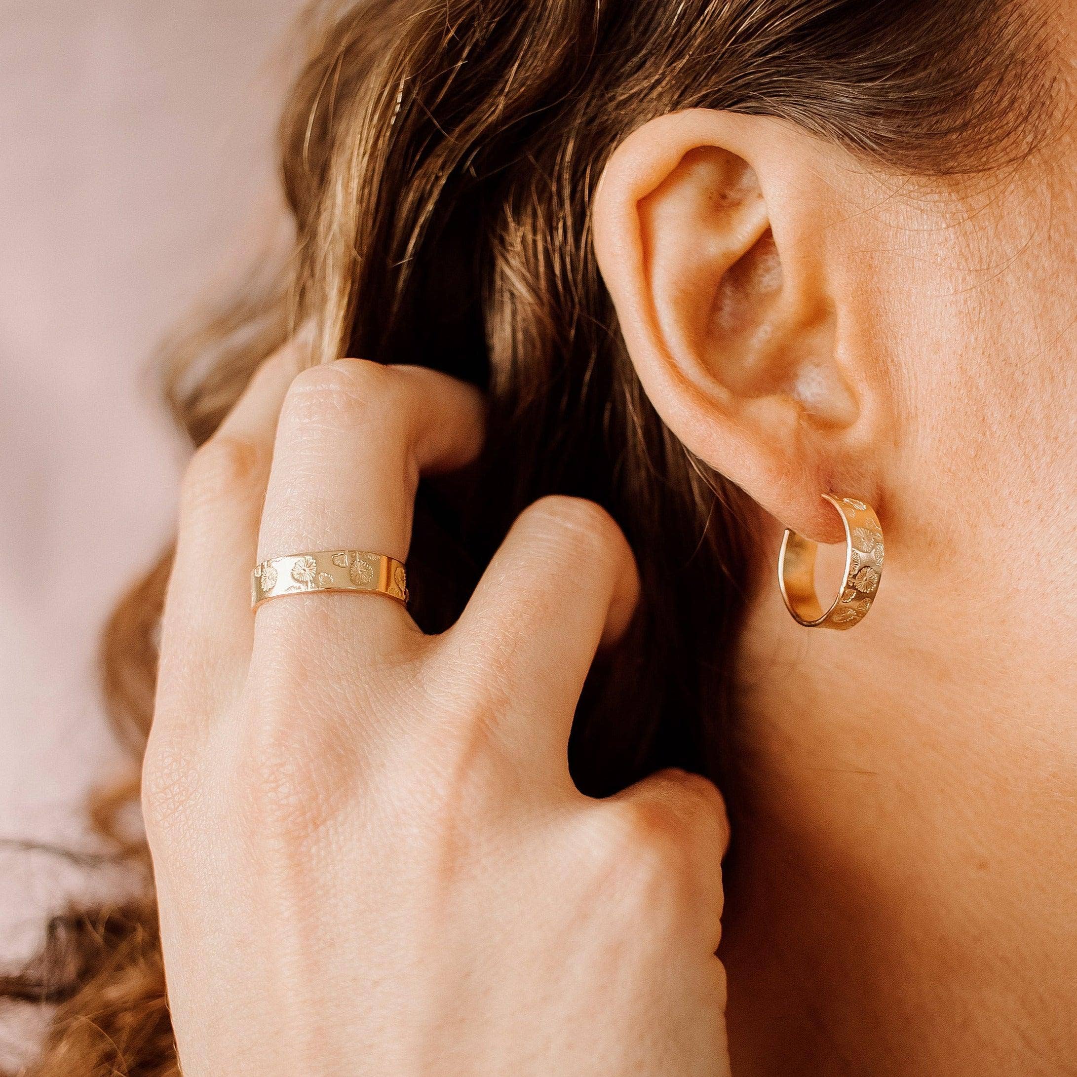 NOLIA Jewelry - Wholesale Hoop Earrings - Birth Flower Hoop Earrings7