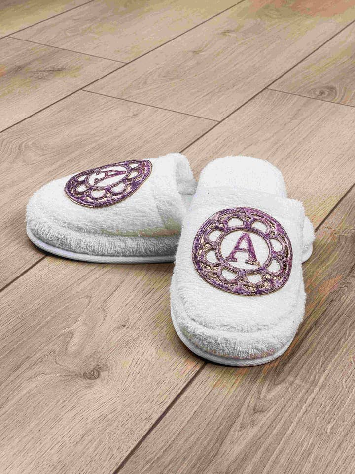 Creative Home - Wholesale Slippers – Women's - Personalized Initial Lyra Slippers For Women1