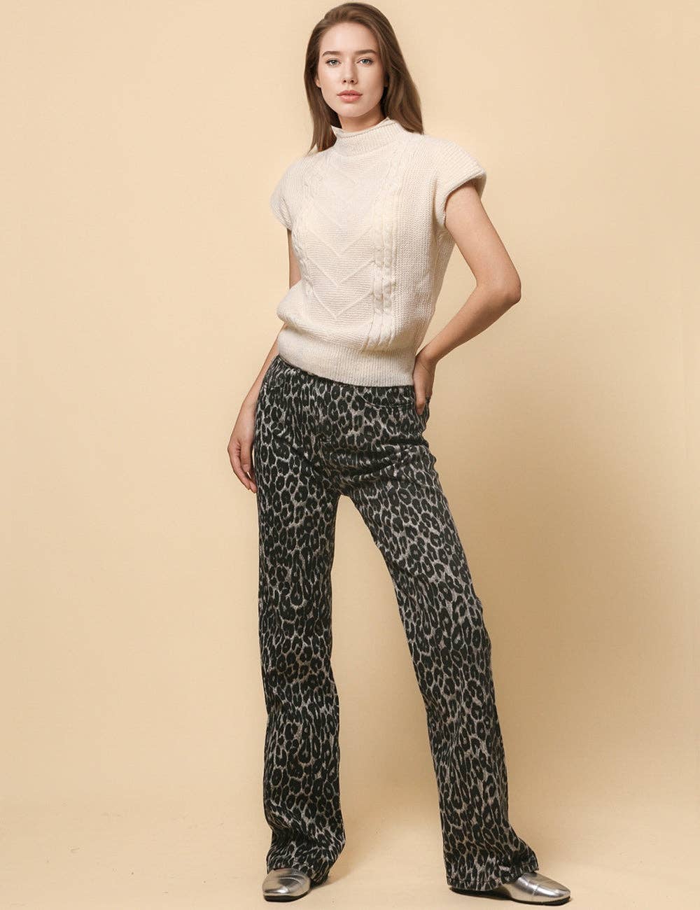 Sweetkama – Engroshandel Strikvest/slipover – Kvinder – Ærmeløs trøjevest til damer i ensfarvet skildpaddehals SKT47608