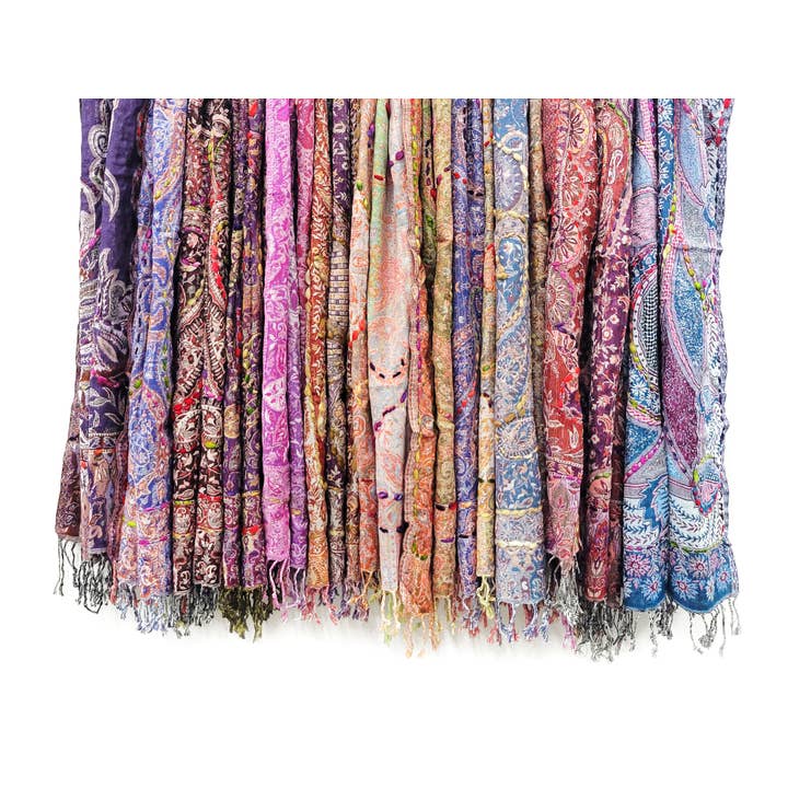 Raj Trading & Imports (USA) Inc. - Vente Écharpe – femme - Écharpe brodée Amanda Thick Stitch Tons de bijoux assortis1