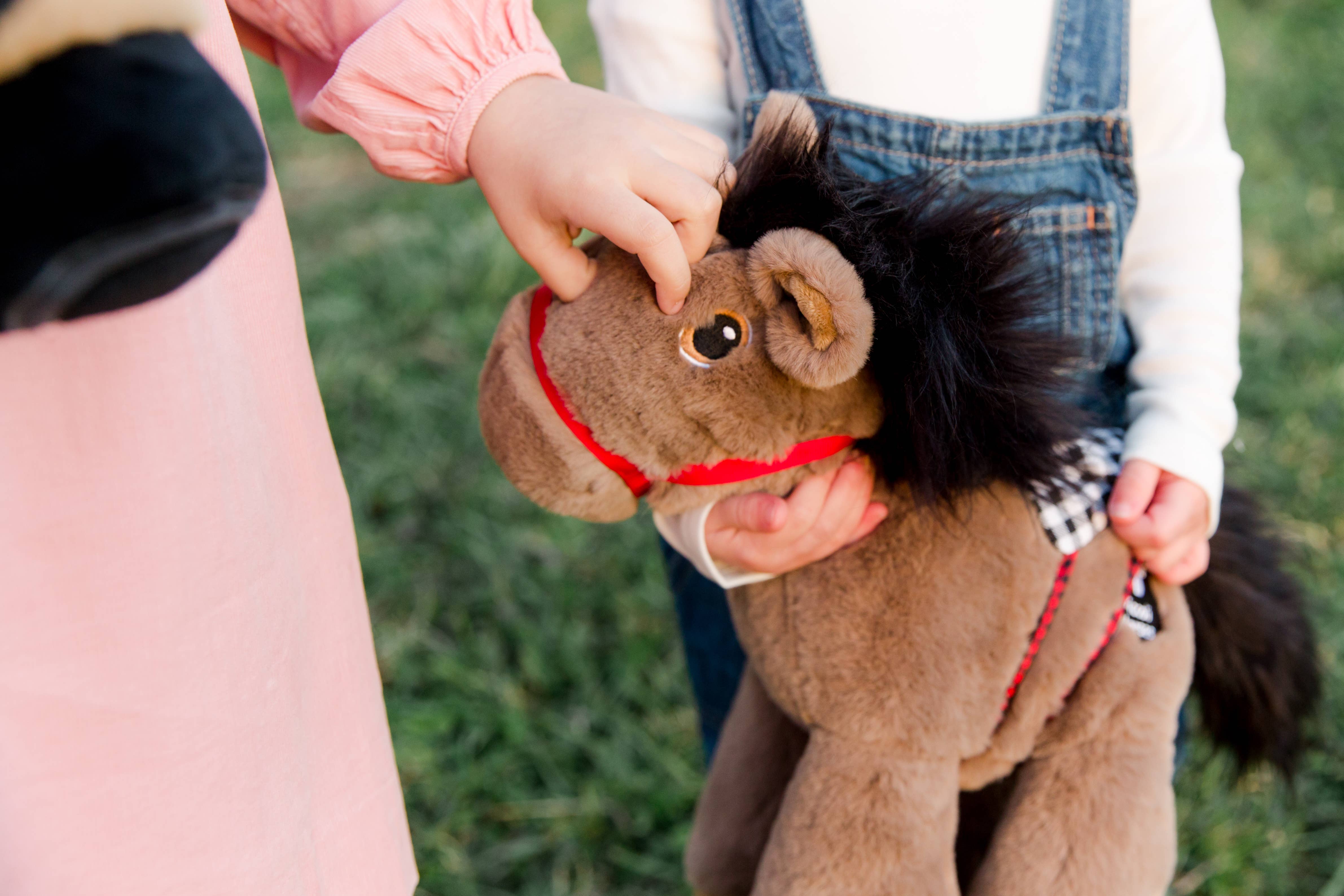 Piccoli Horses - Wholesale Stuffed/Plush Toy - Kids & Baby - WESTERN CLASSIC PLUSH HORSE1