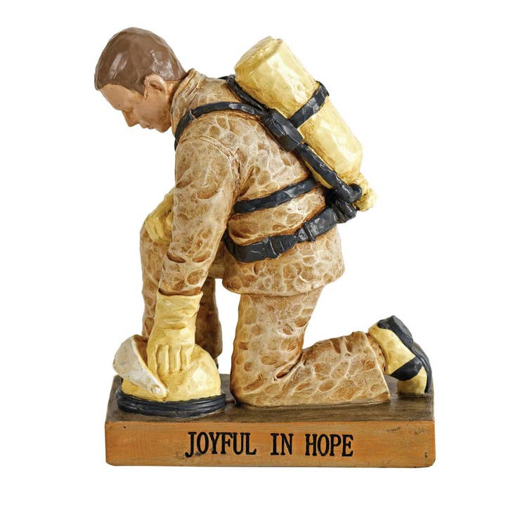 Magnolia - Wholesale Decorative Figurine - Called To Pray Firefighter Figurine