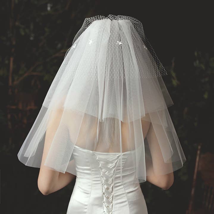 LanLivia - Wholesale Veil - Women's - Elegant three-tire bride veil with face cover net-White