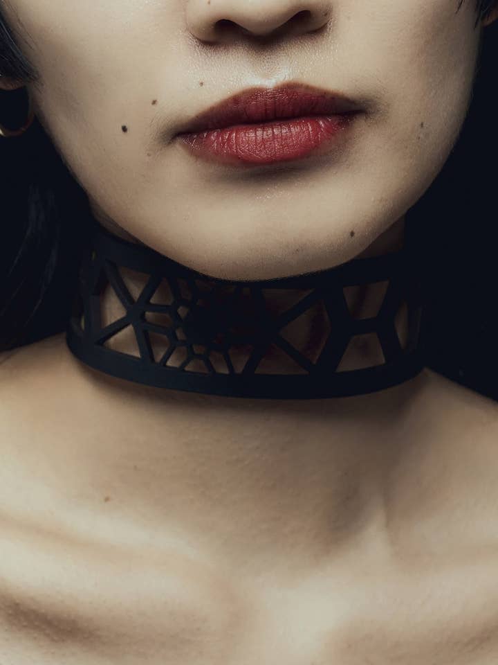 Kaleidoscope Choker | Handcrafted Futuristic Avant-Garde Jewelry for wholesale by PERLENSAU UG