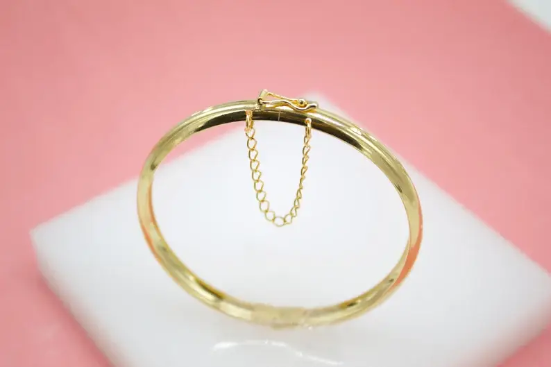 MIA Jewelry - Wholesale Bangle Bracelet - 18K Gold Filled Wrist Cuff Bangle With Flower Engravings 1