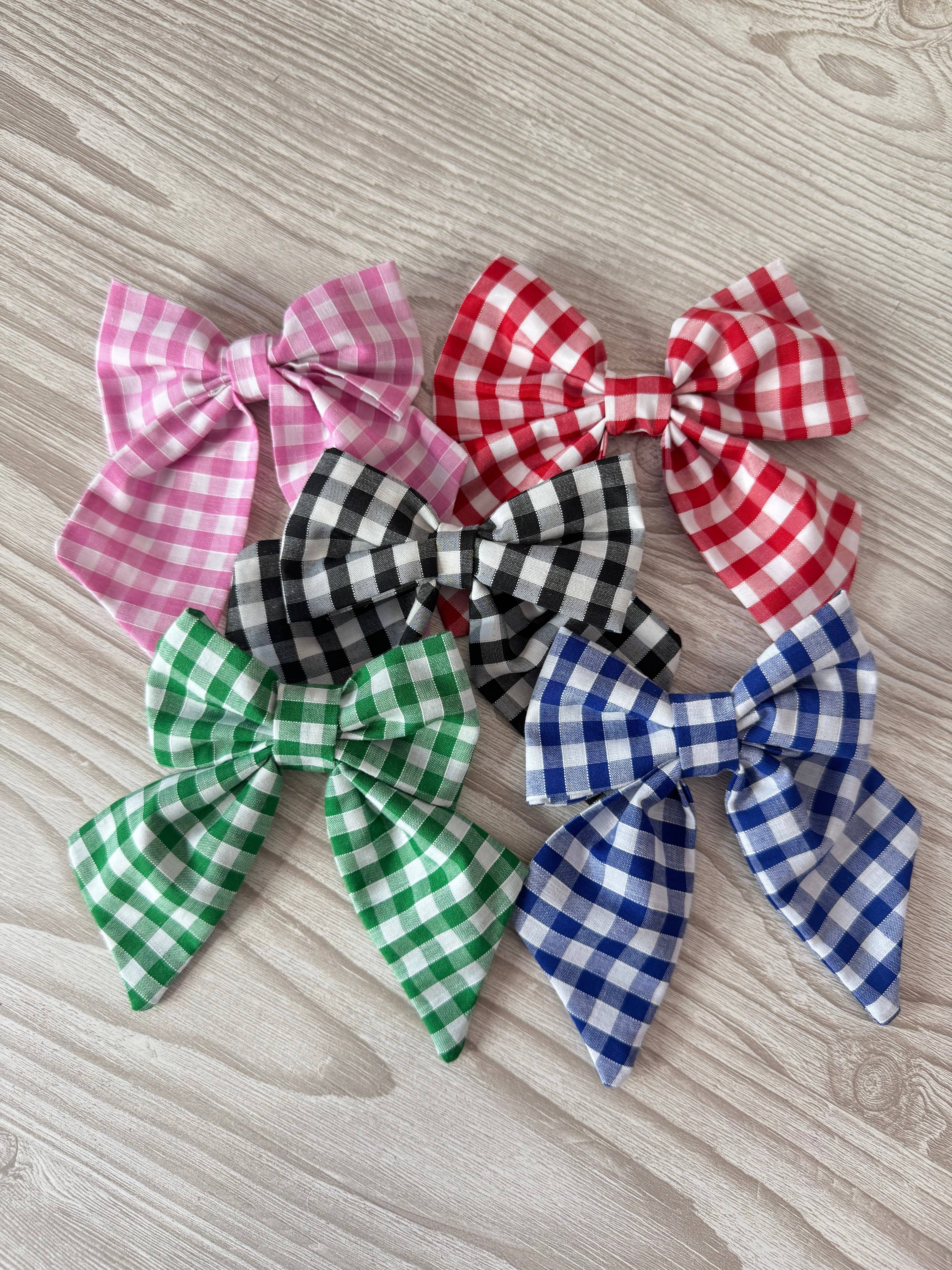 Emily's Weaving – Großhandel Haarschleife – Kinder – Kleine rosa karierte Schleife6