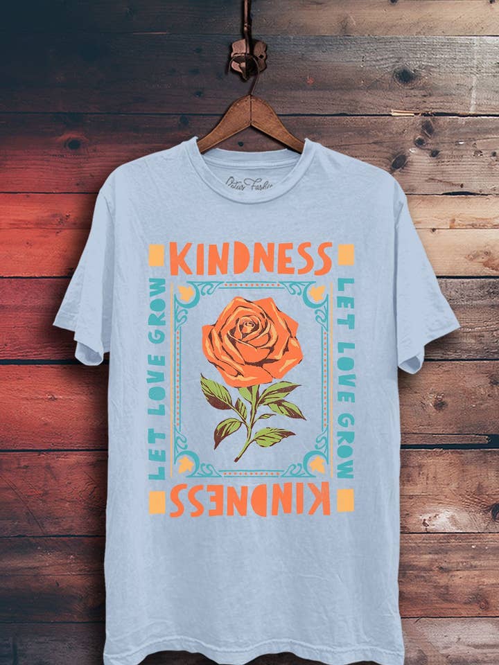 Top graphique Kindness Let Love Grow pour la vente par Lotus Fashion Collection
