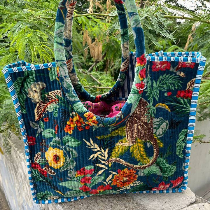 bhavnas boutique - Wholesale Tote Bag - Women's - Monkey Floral Printed Bag Quilted Velvet Cotton Shopping Bag