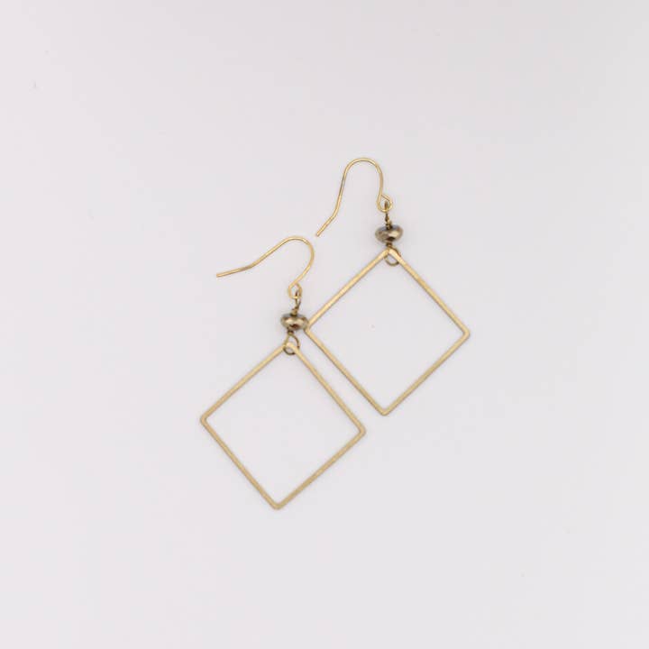 Seeds - Wholesale Hangende/ronde oorbellen - Julia oorbellen | koperen vierkante bedeltjes, echte stenen kralen8