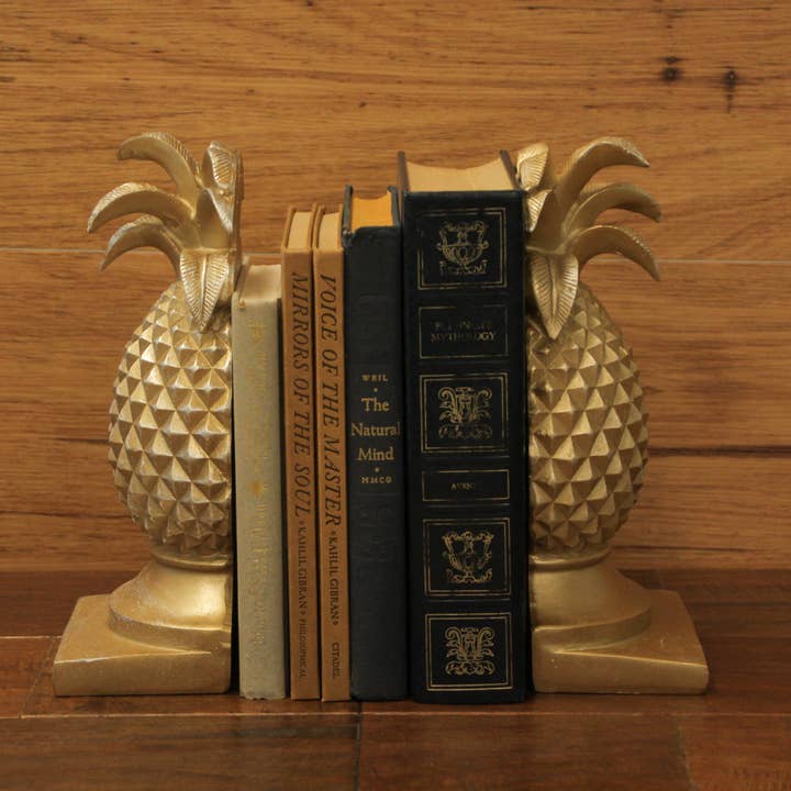 Zeckos - Wholesale Bookend - Elegant Gold Pineapple Bookends 10 Inches High6