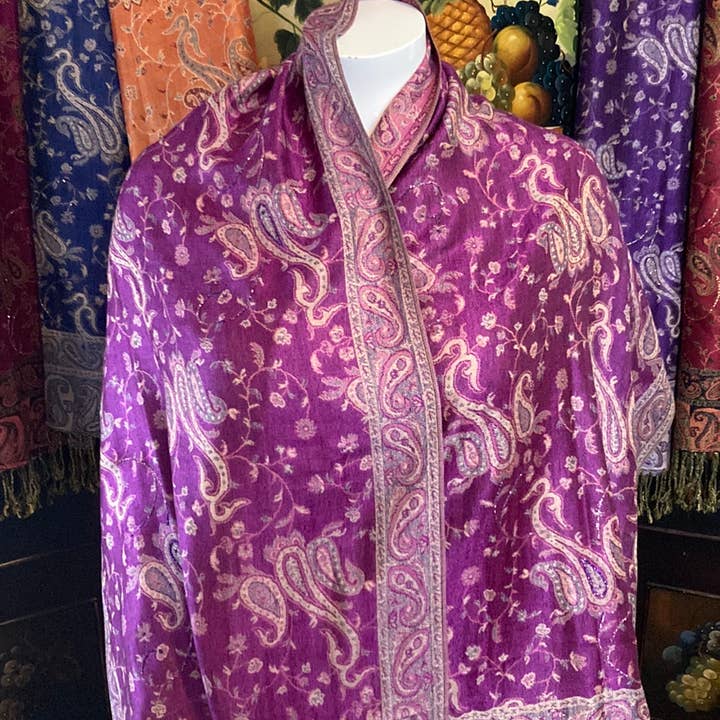 Lavender Diva Pashmina for wholesale by Diva Rags & Suavé Clothing