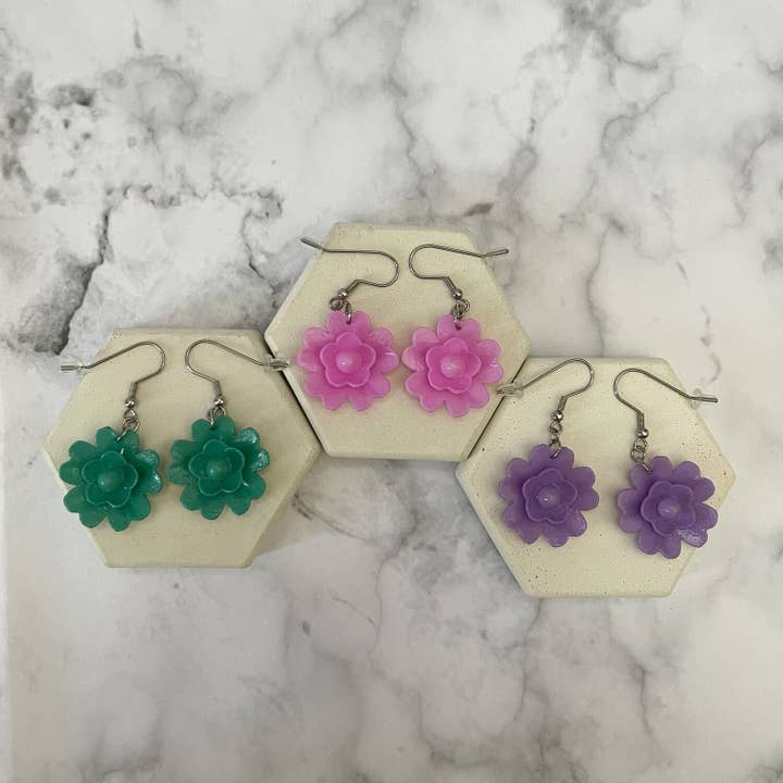 Boucle d'oreille simple en malva moyenne pour la vente par Combinatoria