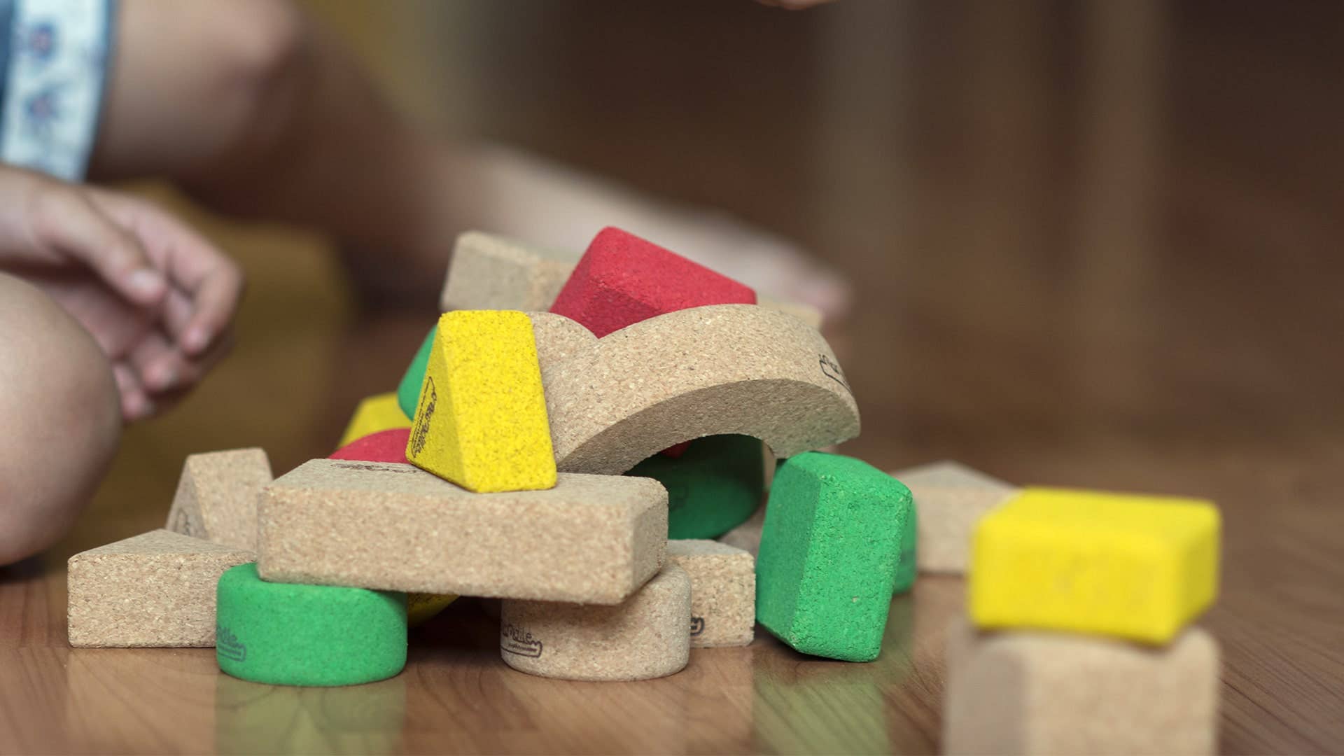 Stanimirov Cork Industry, Lda - Vendita all'ingrosso Set di costruzioni - Bambini - Corcodiles Toys Expert Set - Giocattoli in sughero | Sughero naturale0