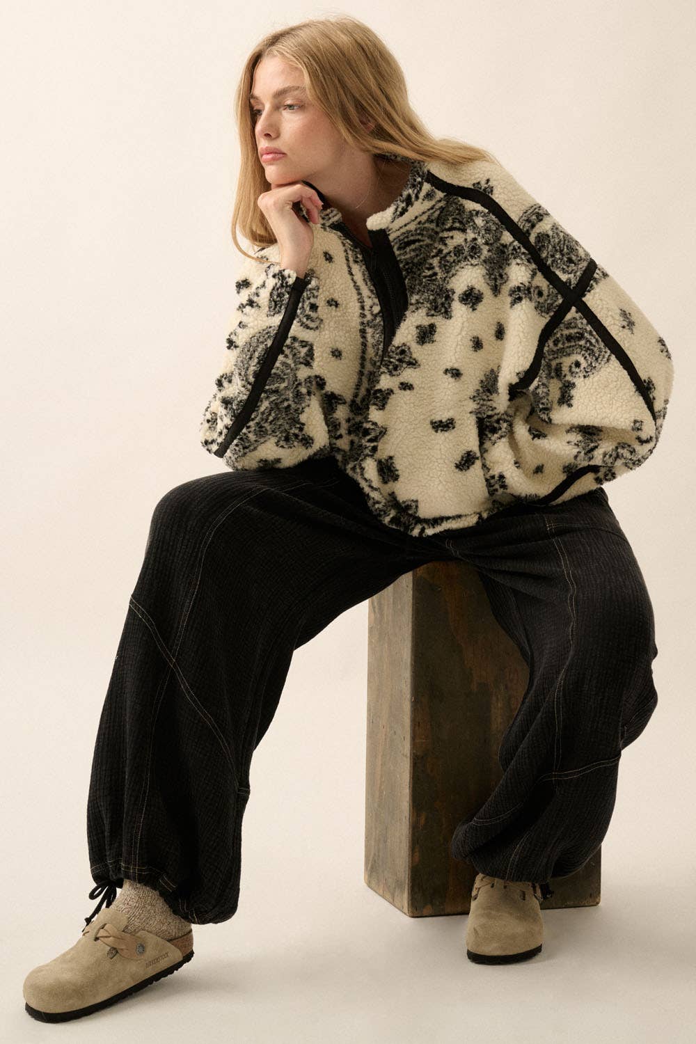 Promesa USA – wholesale Jacka - Dam – Pulloverjacka i sherpafleece med abstrakt blomtryck och halvlång dragkedja14