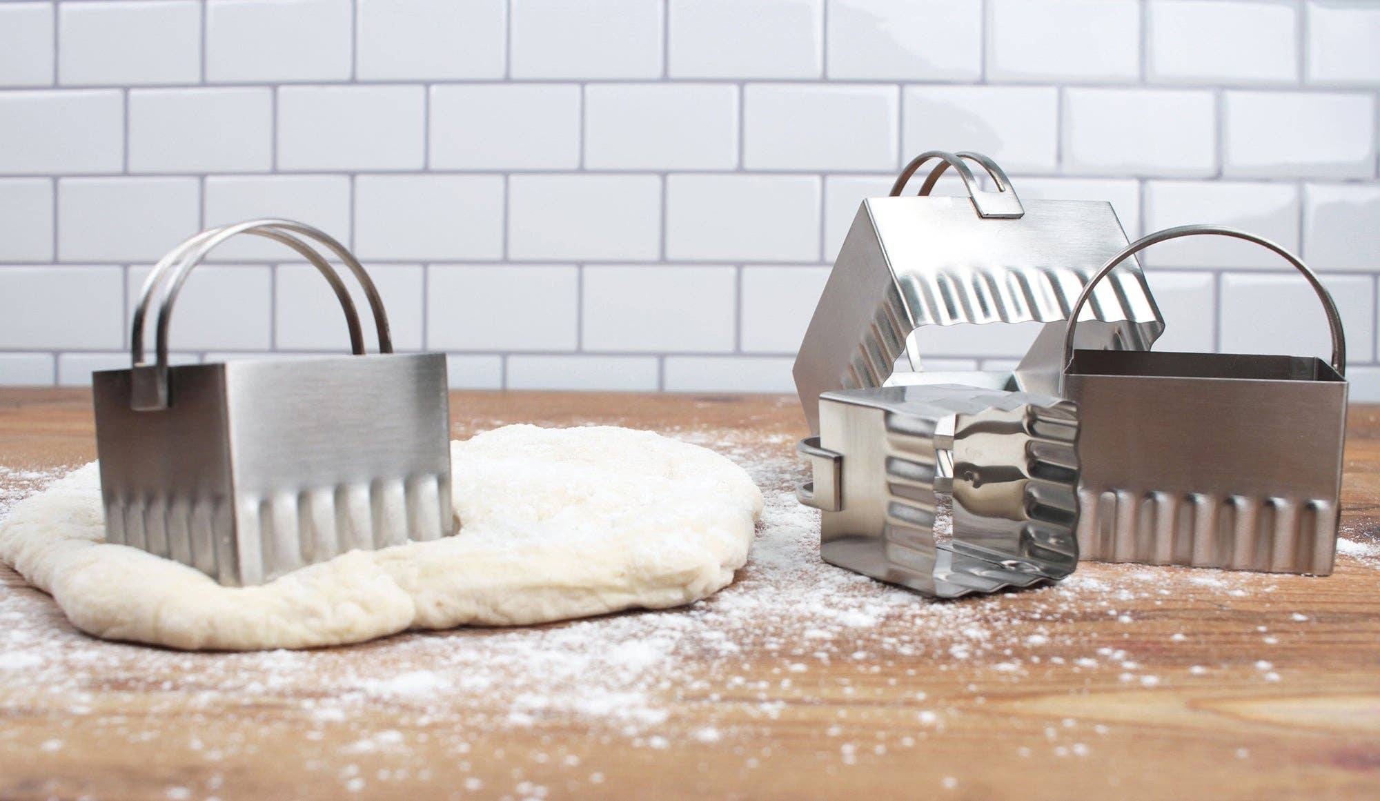 RSVP International - Wholesale Cookie Cutter - Biscuit Cutters - Square Rippled Set Of 43