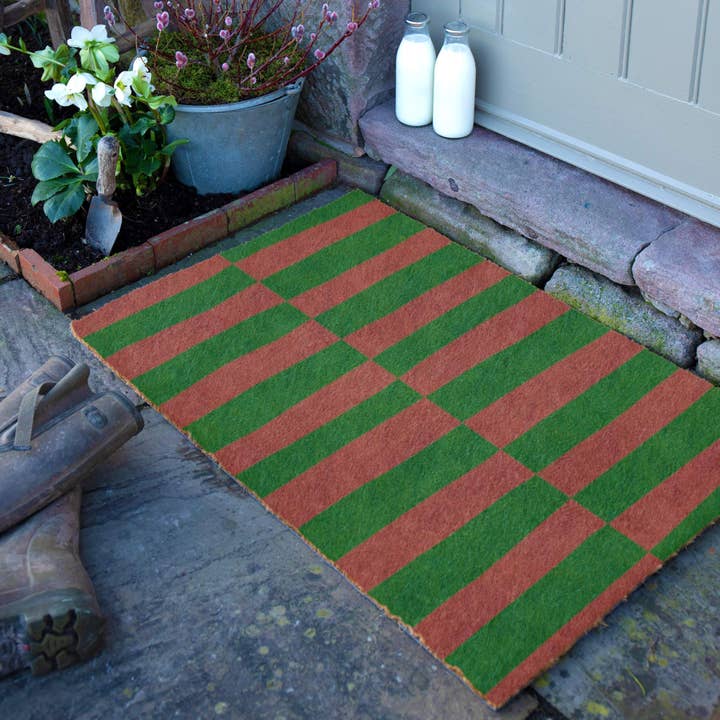 Rosa & Grüne Halbstreifen Kokosmatte (90 x 60 cm) für den Großhandel von Artsy Mats