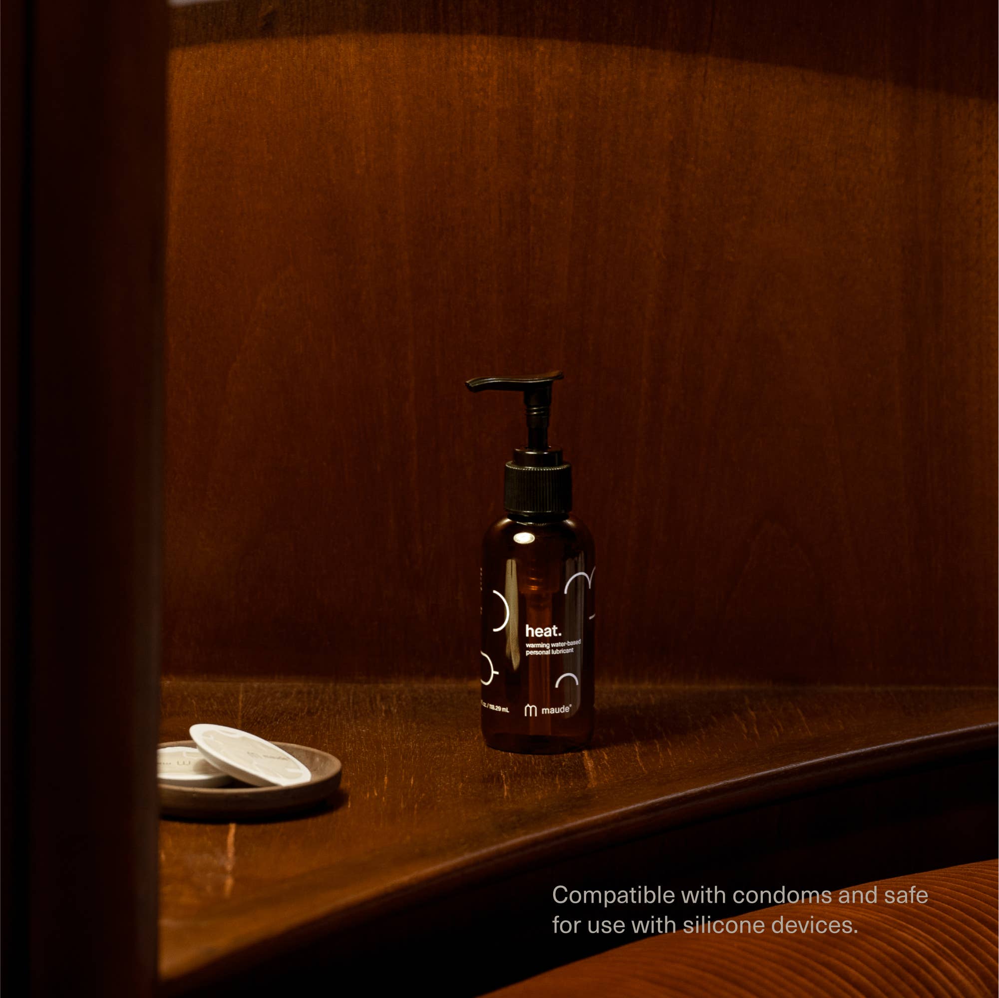 maude - Wholesale Personal Lubricant - Warming water-based lubricant, Heat, 4 oz , adult gifts.6