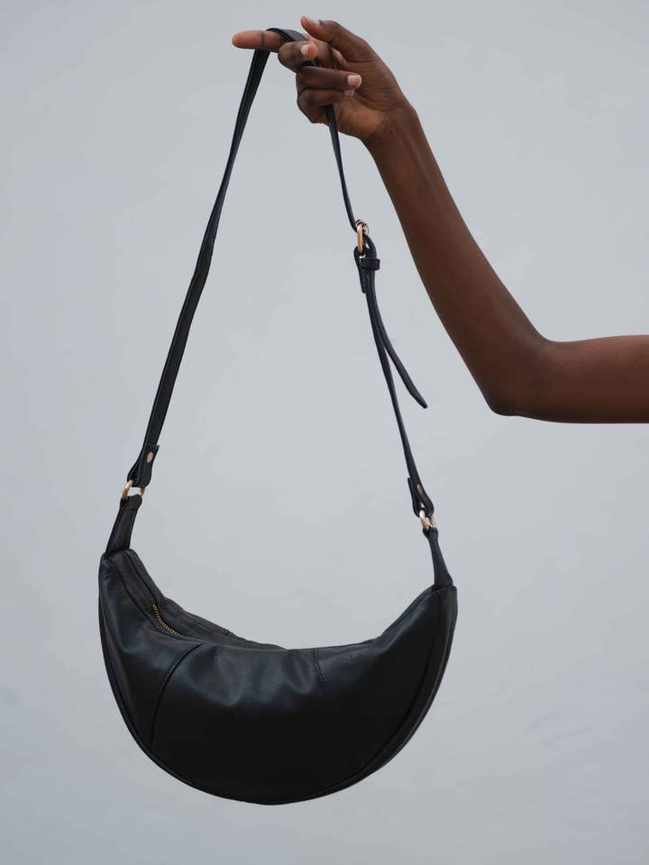 MOON BAG V2 | PRÉVENTE pour la vente par Arraei Collective