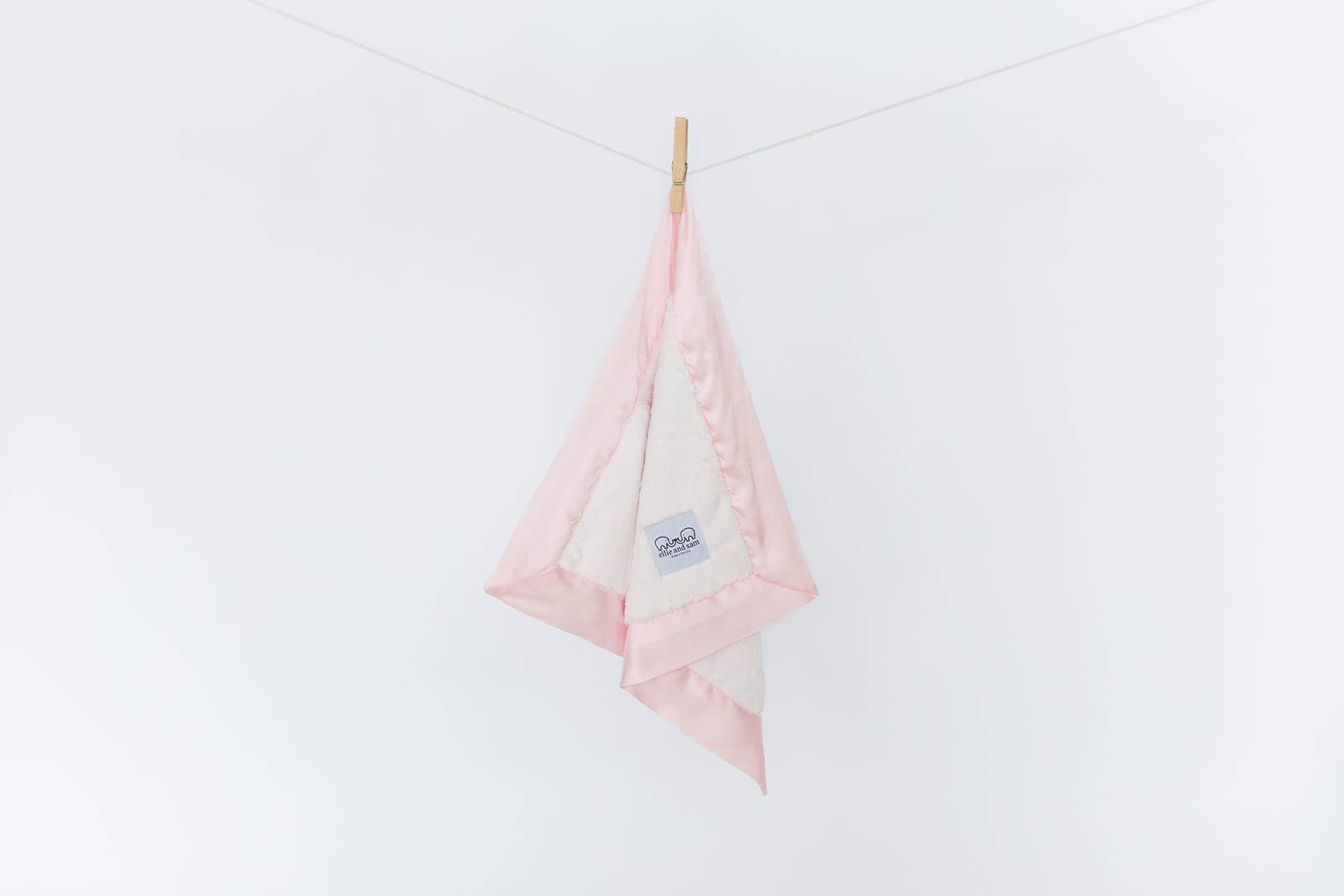 ellie and sam – wholesale Gosefilt - Baby – Lyxig Satinbård Snuttefilt - Rosa3