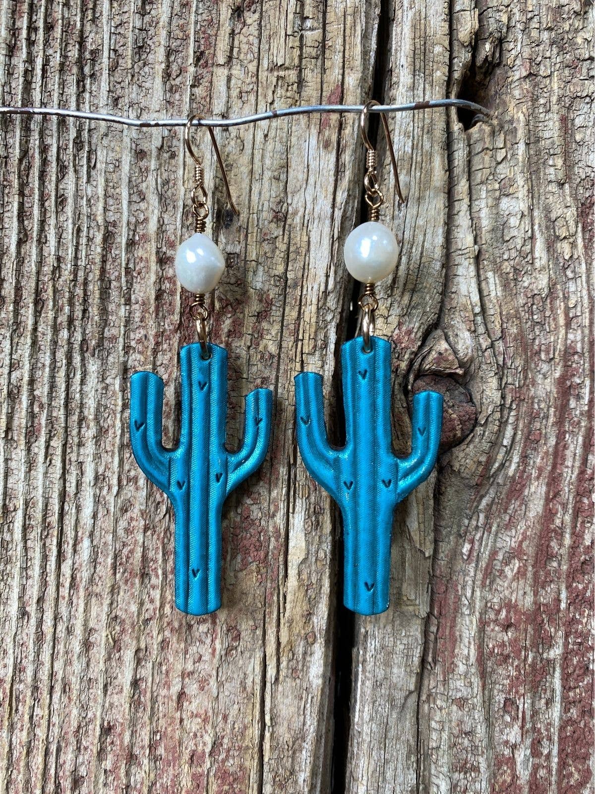 J.Forks Designs – Brincos de argola por atacado – 17363 Brincos Saguaro Pele Pintado1