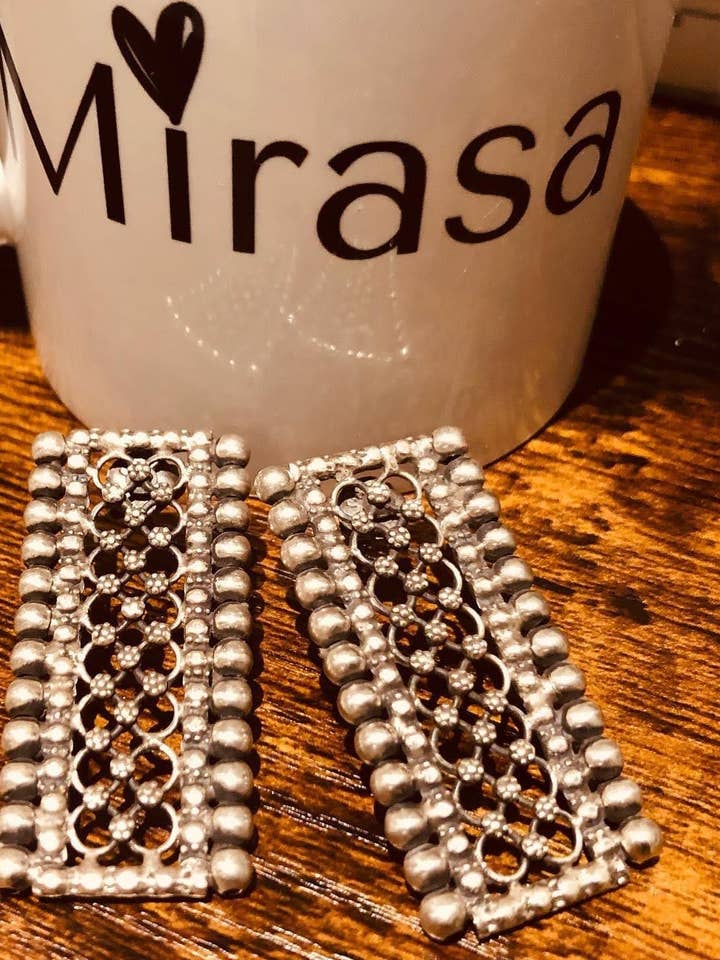 Juhi Flora Net Statement Studs for wholesale by Mirasalondon